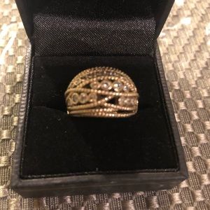 💕yellow gold embraced fashion ring